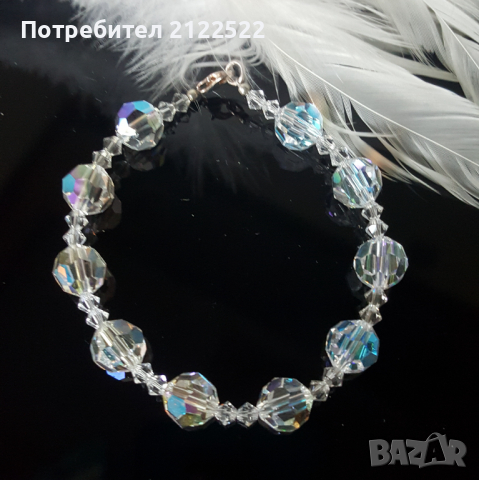 Гривни от Swarovski Crystals, снимка 3 - Гривни - 36407140