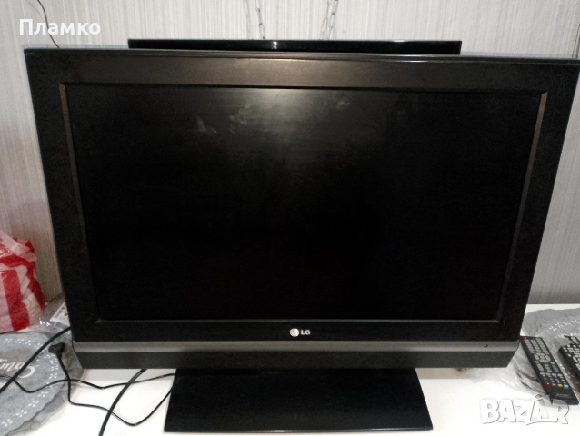 Продавам LG 32 инчов LCD телевизор 