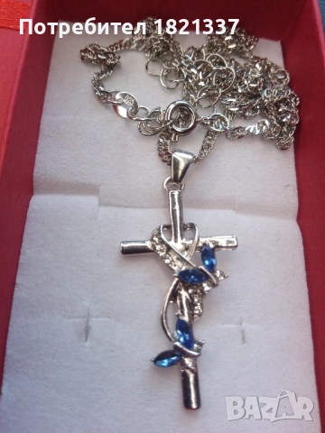 Дамско колие с кръст , снимка 2 - Колиета, медальони, синджири - 52415667