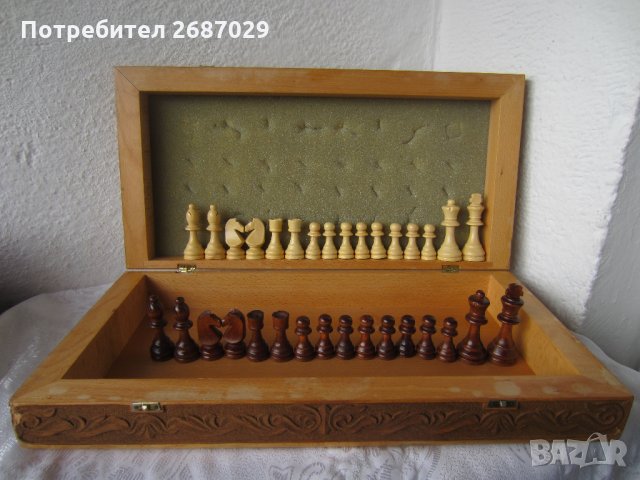 Голяма Луксозна дървена кутия за игра на шах с дърворезба