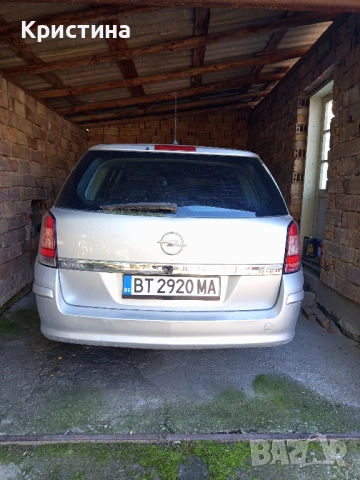 Опел Астра 1.7 ctdi стейшън вагон , снимка 4 - Автомобили и джипове - 52096277