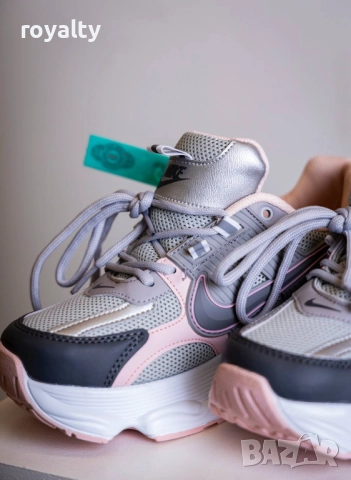 Nike Дамски Маратонки , снимка 4 - Маратонки - 52885935