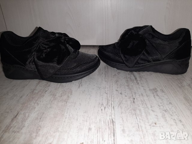 Нови черни сатенени обувки с панделка, снимка 5 - Дамски ежедневни обувки - 43653688