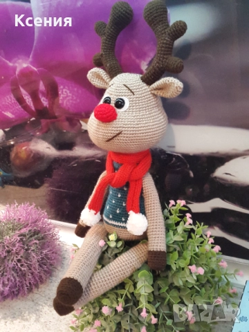 Подарък за Коледа. Елен /Ролли с шал/, Ръчно изработена, Плетена играчка, снимка 9 - Плюшени играчки - 52514645