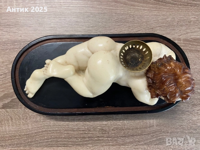 Винтидж испански свещник „Купидон“ върху дървена основа (Валенсия, 1950-те години), снимка 2 - Антикварни и старинни предмети - 52255842