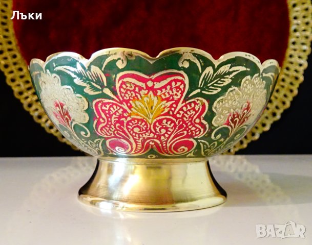 Бронзова бонбониера,клетъчен емайл,паун. , снимка 3 - Антикварни и старинни предмети - 37120985