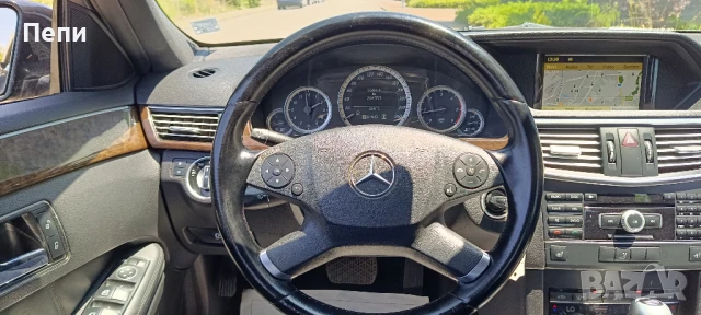 Продава Мерцедес Е200CDI 2010г. 136кс. Кожа, Навигация, снимка 8 - Автомобили и джипове - 50852597