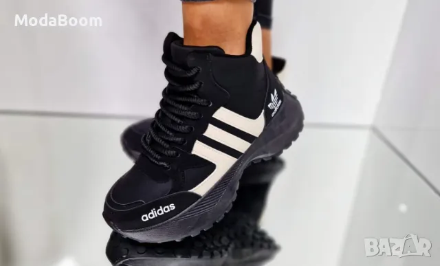 Adidas дамски маратонки различни цветове , снимка 3 - Маратонки - 48179283