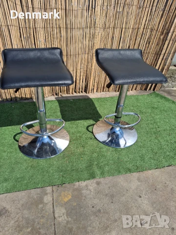 Бар столове 2 броя 
