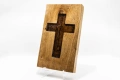 Дървена релефна икона с инкрустиран в смола кръст от дъб – натурален цвят, снимка 3