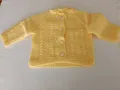 Жълта Ръчно плетена Детска, бебешка жилетка със дълъг ръкав изплетено на качествена прежда, снимка 1