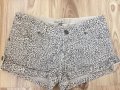 Къси панталонки BERSHKA, size 26, дънков плат, леопардови шарки, много запазени, снимка 3