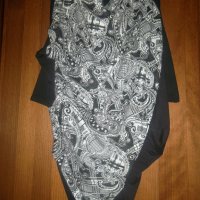  Ултрамодна рокля в черно и бяло с 3/4 ръкав ръкав -уникален дизайнерски модел с черно-бели флорални, снимка 4 - Рокли - 26580642