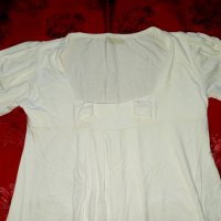 Бяла блуза, снимка 2 - Корсети, бюстиета, топове - 35263513