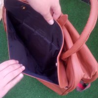 Нова удобна чанта, снимка 2 - Чанти - 28600573