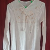 Бяла блуза с дълъг ръкав с етикет, снимка 1 - Блузи с дълъг ръкав и пуловери - 38343582