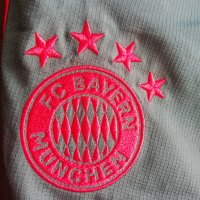 Bayern Munich Adidas оригинално долнище анцуг Байерн Мюнхен , снимка 4 - Спортни дрехи, екипи - 42987084