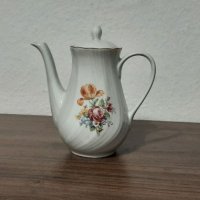 Порцеланов чайник букет от Рози. 15см. Код 2332, снимка 1 - Аксесоари за кухня - 38276817