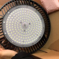 Индустриален LED прожектор UFO Warehouses 150W Студена светлина  LED 15000LM, снимка 6 - Други - 40373761