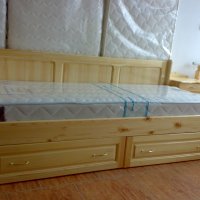 Легло масив с две чекмеджета, снимка 1 - Спални и легла - 26860157