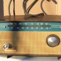 Радио ''Philips BOX 19 V00R'', снимка 1 - Радиокасетофони, транзистори - 43382282