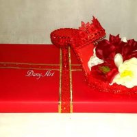 Шоколадова бонбониера с цветна декоративна обувка, снимка 4 - Декорация за дома - 27287438