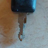 Оригинален Ключ за Рено - Reno Радио ключ - кутийка с централно заключване, снимка 4 - Аксесоари и консумативи - 39228920