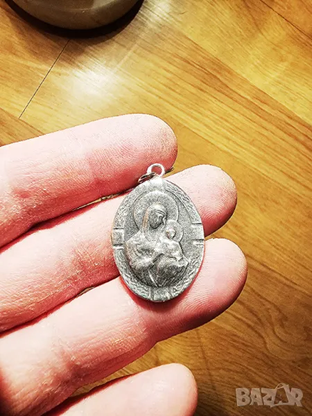 Сребърно синджирче със сребърен медальон Дева Мария, богородица с младенеца сребро, снимка 1