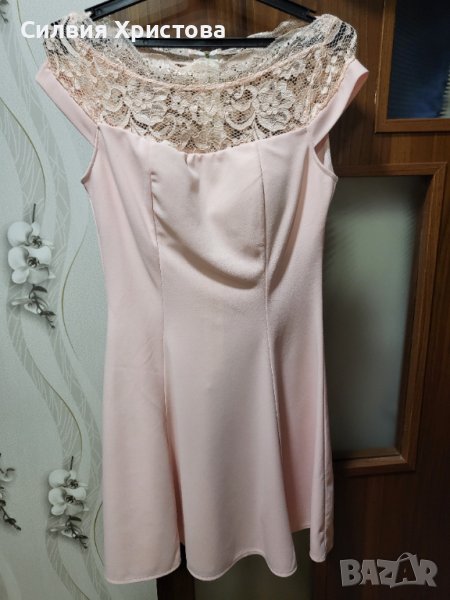 Розова рокля с дантела, снимка 1