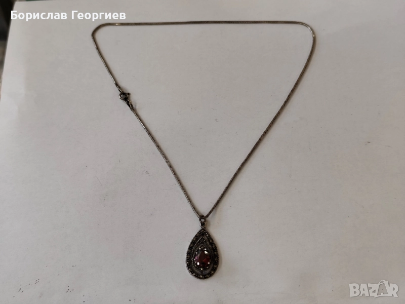 Сребърно колие с медальон с рубин, снимка 1
