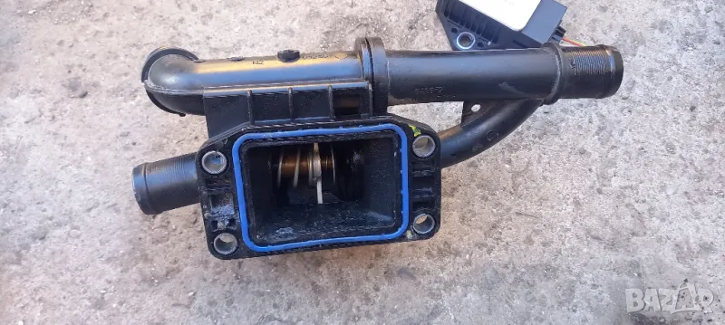 Корпус на термостат Citroen C4 Picasso 1.6 HDI, снимка 1