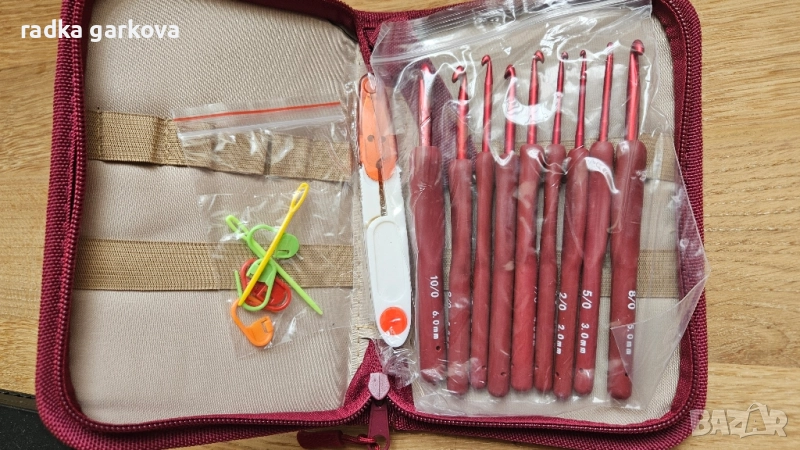 Комплект от куки за плетене с несесер, снимка 1