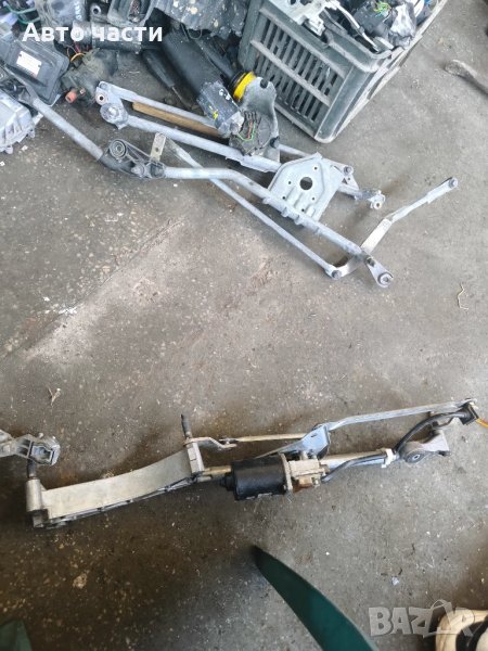 2038200342 Моторче ,двигател на чистачките /предно/ за Мерцедес Ц класа /W203/, снимка 1