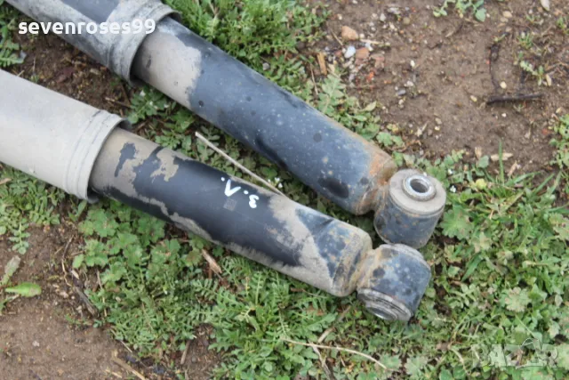 Амортисьор заден ляв десен Фиат Панда 3 1.3D 2012-2022 Fiat Panda 3 4врати, снимка 2 - Части - 49642270