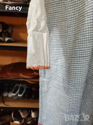 Стара женска рокля , снимка 6 - Антикварни и старинни предмети - 51893238