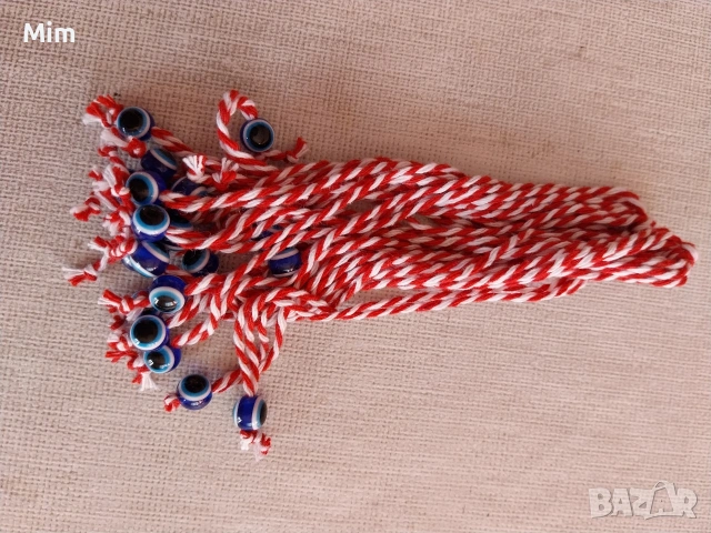 Пижу и Пенда ръчна изработка - Мартеници за ръка,за закичване, снимка 15 - Гривни - 53589507