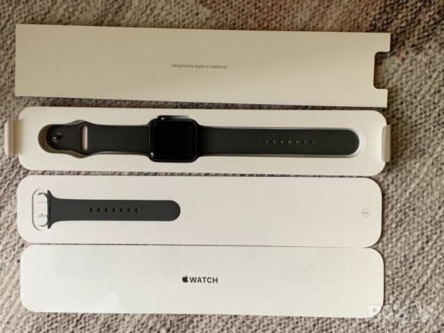 Apple Watch 3, снимка 6 - Смарт часовници - 52099607