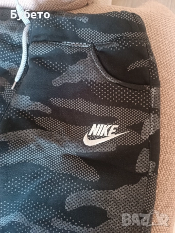 Екип Nike, снимка 4 - Спортни дрехи, екипи - 51791350