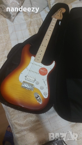 Китара Squier Affinity Stratocaster HSS + калъф Fender и усилвател Fender Champion 20, снимка 3 - Китари - 52617825