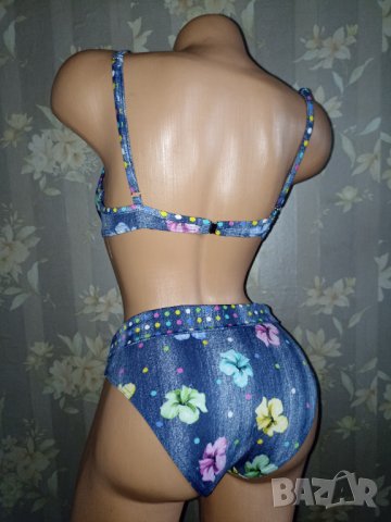 Bruno banani M,L - Бански костюм от две части с флорални мотиви , снимка 1