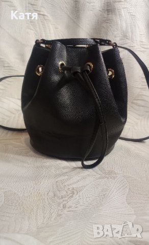 Малка черна чанта H&M.Дамска малка чанта от еко кожа, снимка 1 - Чанти - 43829308
