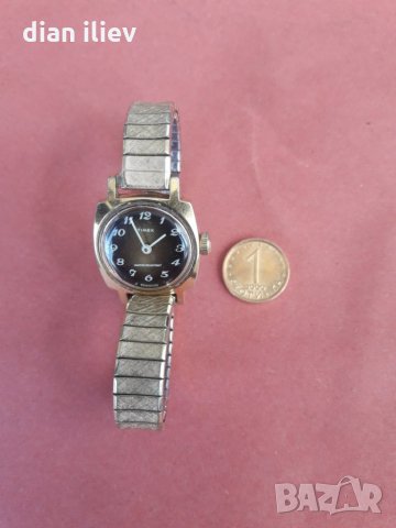 Стар дамски механичен часовник -Timex, снимка 3 - Антикварни и старинни предмети - 28647543