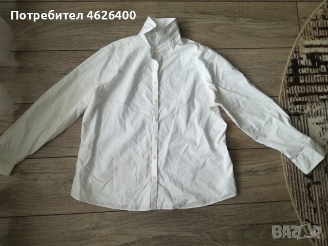 Продавам дамска официална бяла риза 