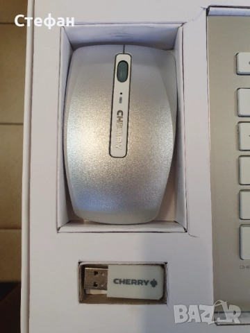 Безжична клавиатура и мишка / CHERRY DW 8000 клавиатура с мишка комплект DE безжична бяла-сребриста , снимка 6 - Клавиатури и мишки - 51971642