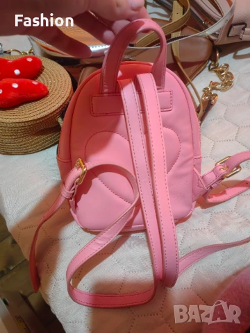 Guess girl раница, снимка 2 - Раници - 53607318