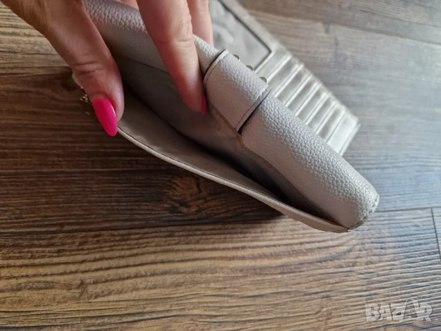 Страхотно дамско портмоне GUESS , снимка 8 - Портфейли, портмонета - 51256806