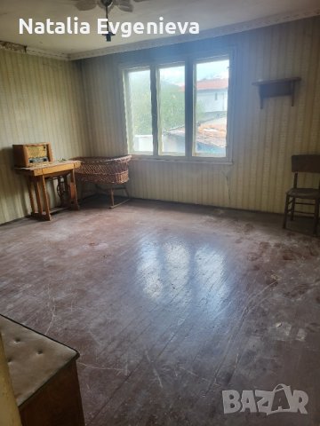 Двуетажна къща, с Драгичево , снимка 6 - Къщи - 43882025