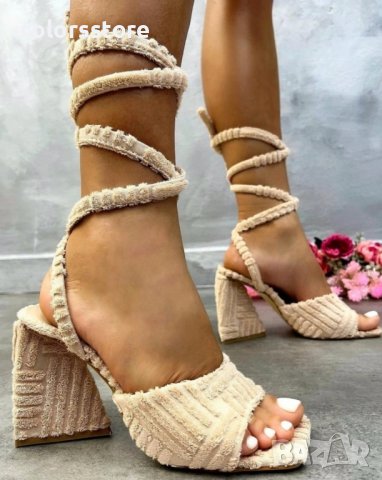 Сандали на ток - бежови - HL100
