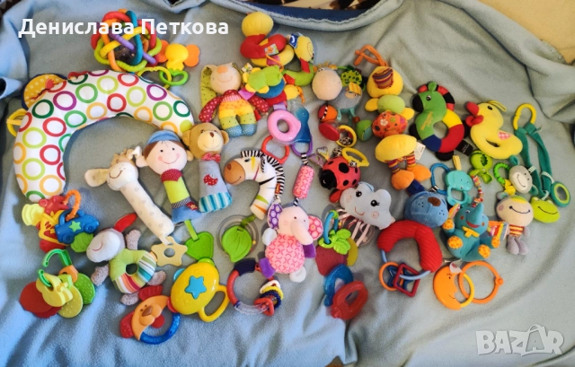 Лот бебешки играчки