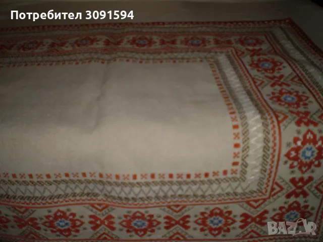 Бродирана ленена покривка Българска шевица ръчна бродерия, снимка 3 - Антикварни и старинни предмети - 47938396